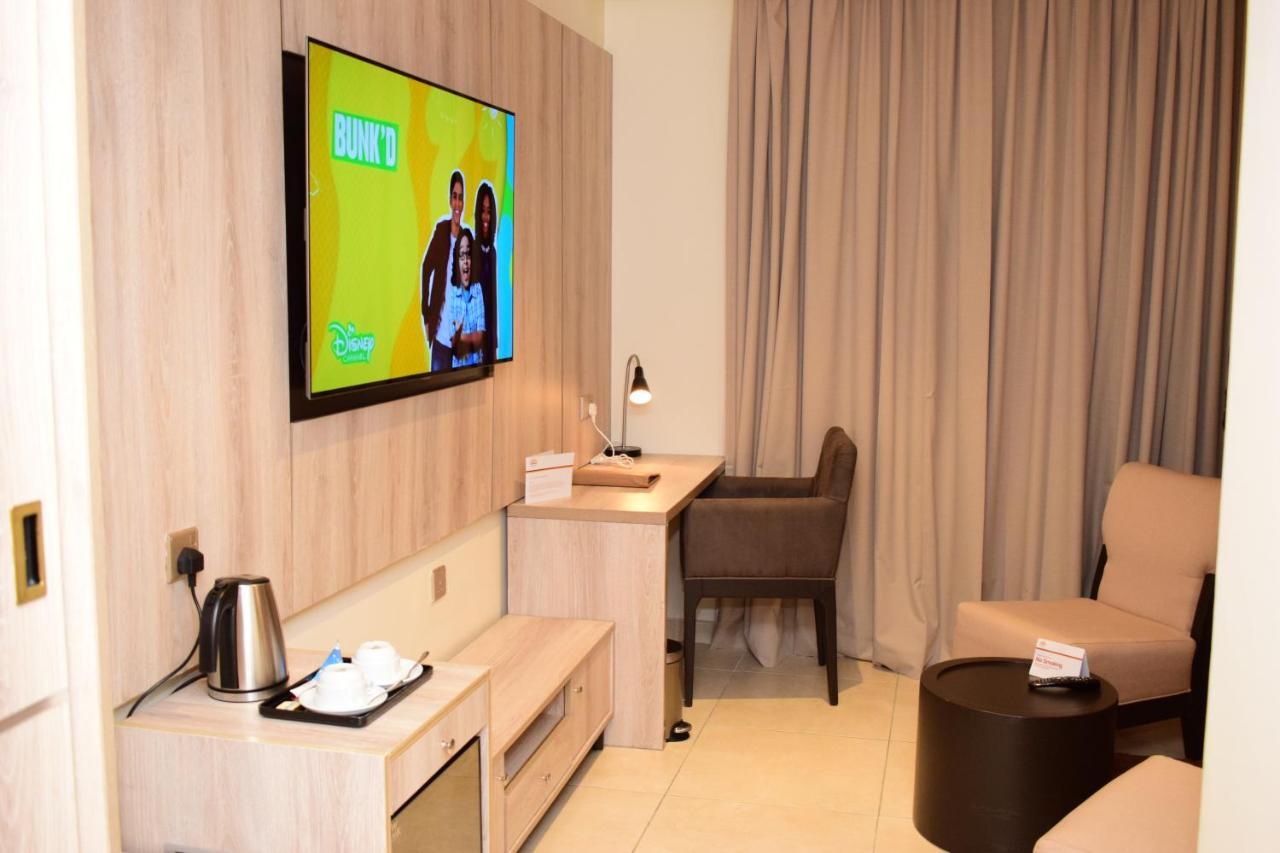 มอนตี สวีท แอนด์ กอล์ฟ Hotel อูโย ภายนอก รูปภาพ