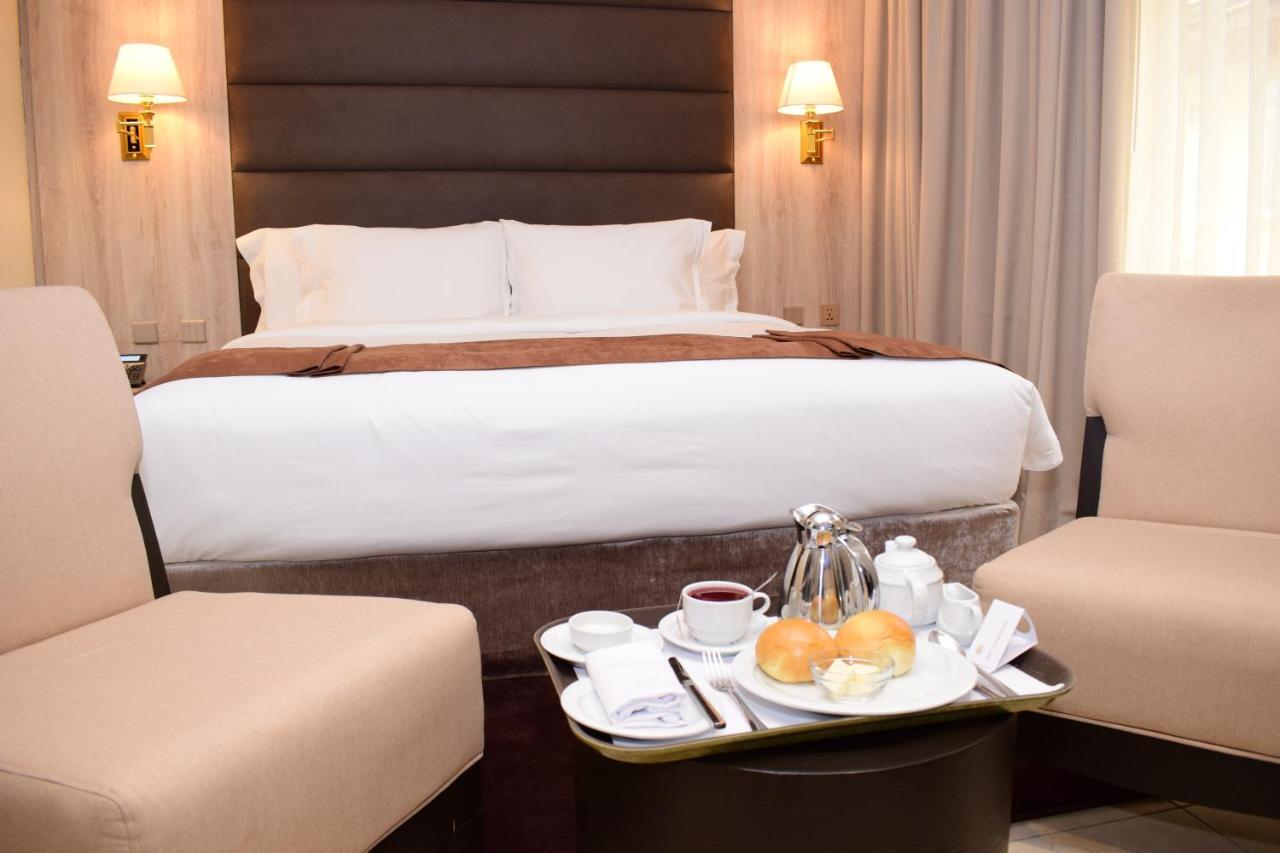 มอนตี สวีท แอนด์ กอล์ฟ Hotel อูโย ภายนอก รูปภาพ