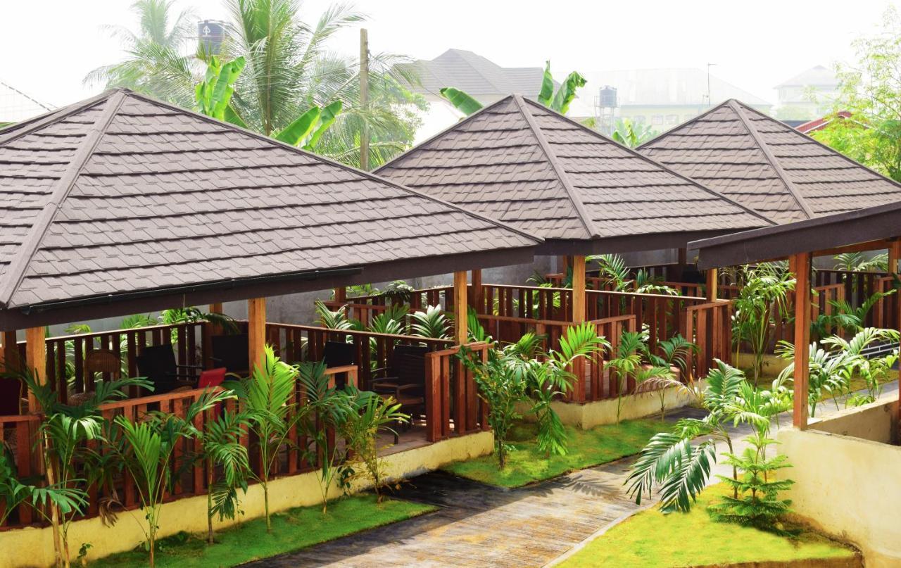 มอนตี สวีท แอนด์ กอล์ฟ Hotel อูโย ภายนอก รูปภาพ